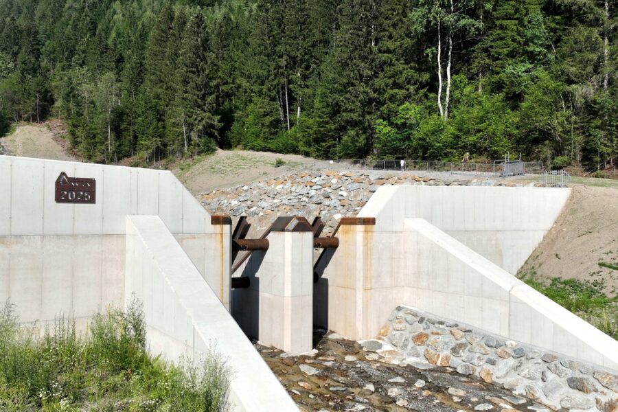 Geschiebesperre in Ortbeton