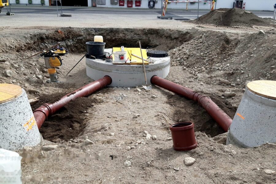 Kanalbau mit Betonschächten